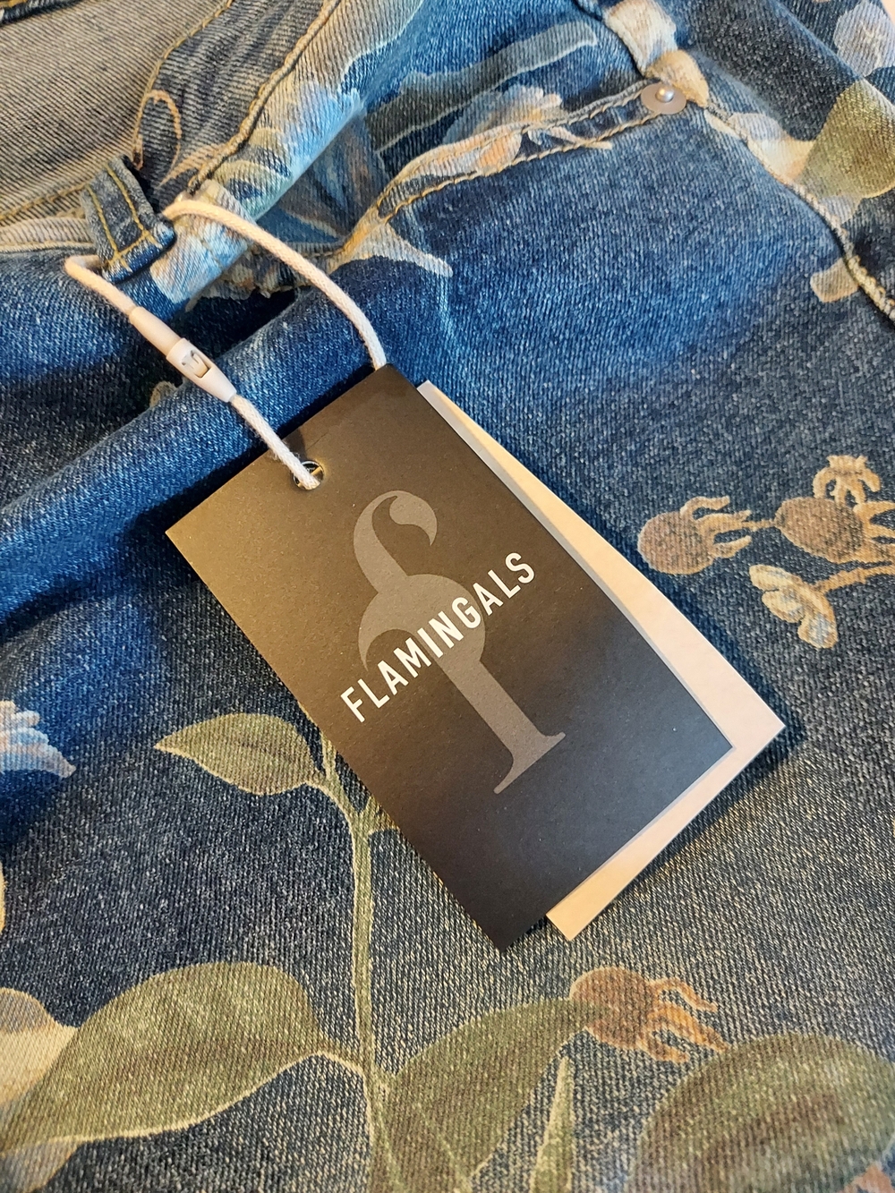 NWT Flamingals Blue Vintage Floral Print Straight Leg Denim Jeans Size XL - Picture 3 of 10